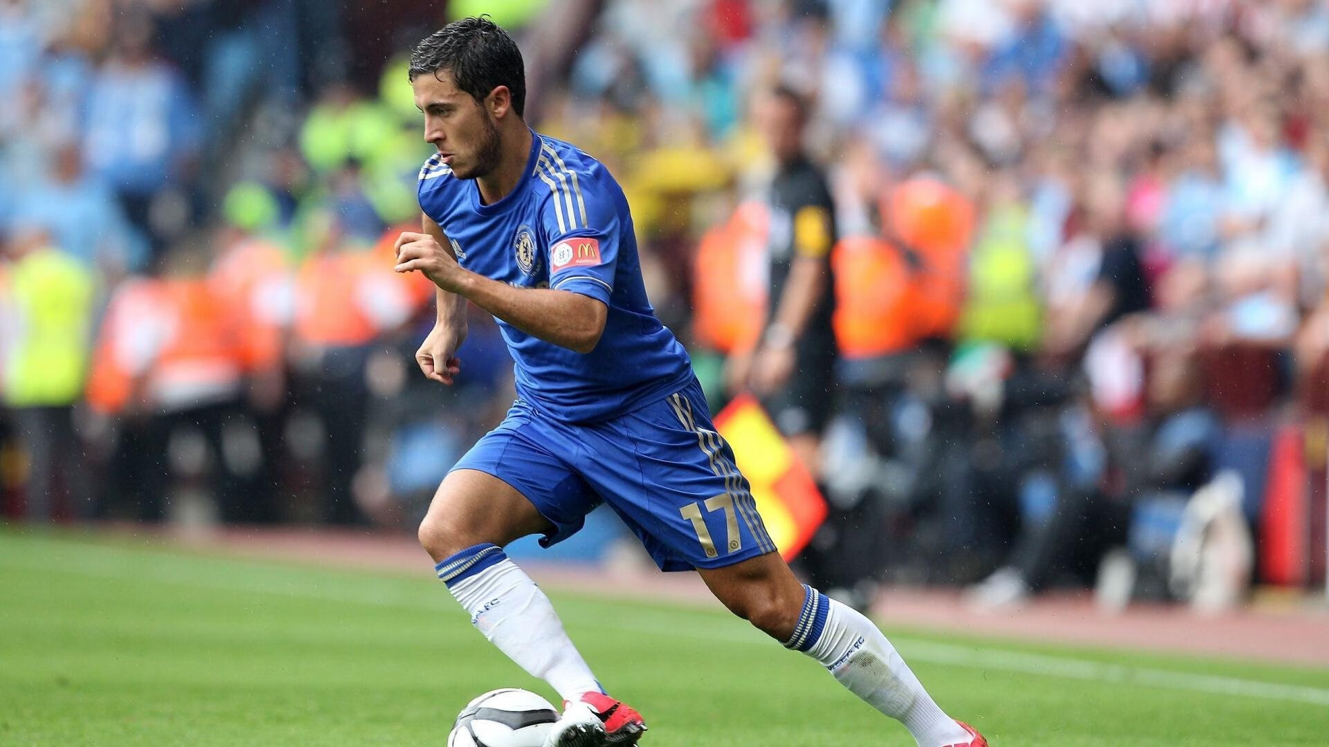 全黑队的攻防转换如行云流水,令对手难以捉摸,全黑队战舞